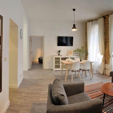 Luxurious Apartment Вилнюс Екстериор снимка
